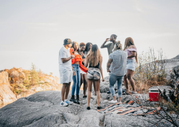 Top 10 Must-Visit Landmarks in Paris: Exploring the City of Lights