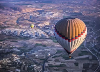 Hidden Gems: Lesser-Known Attractions in Major Tourist Cities